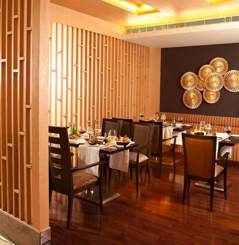 Radisson Blu Suites Gurgaon Exterior photo