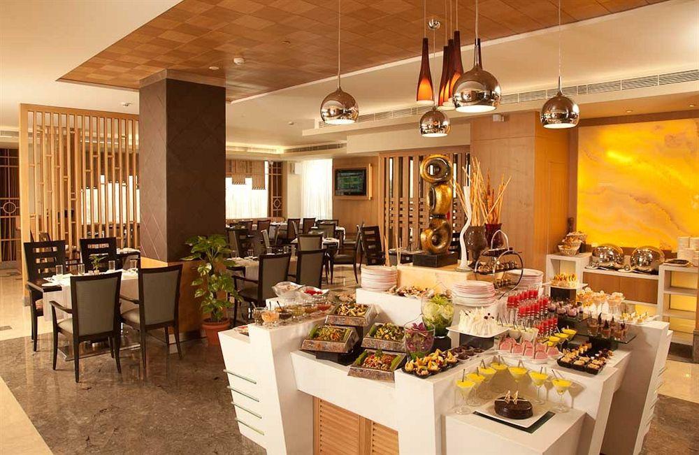 Radisson Blu Suites Gurgaon Exterior photo